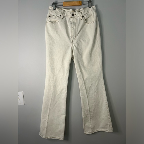 Levi’s 70s High Flare Jeans in 77 Sunny Cream - Picture 4 of 11